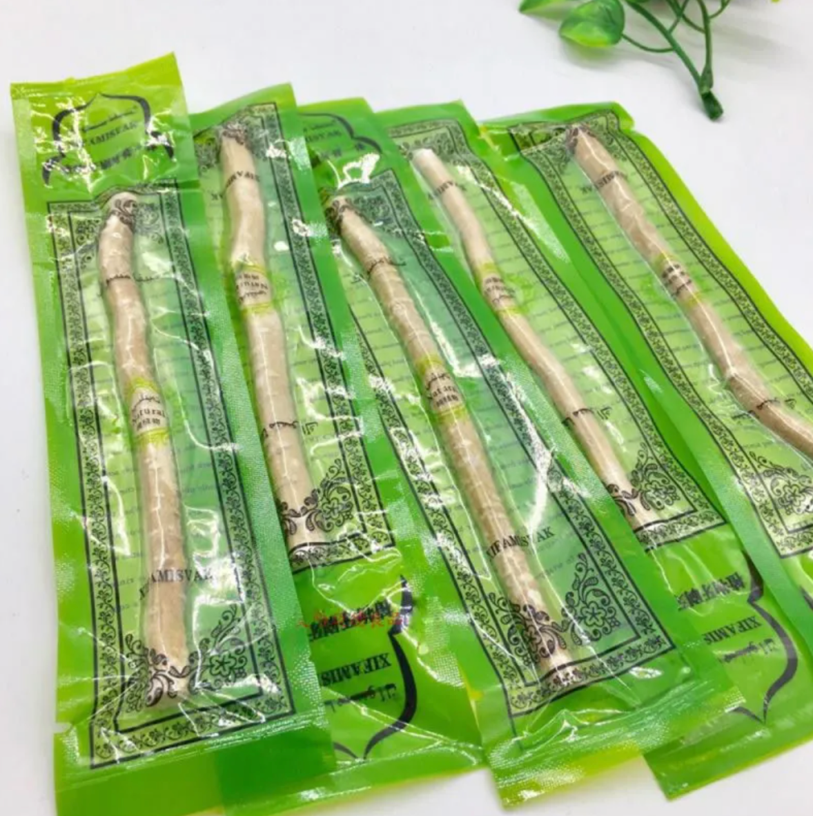 Miswak Tooth Cleaning Stick – Natural Oral Care