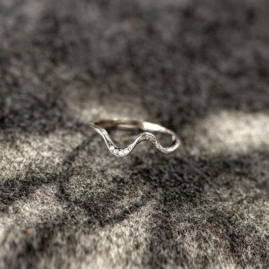 Water Wave Silver Ring – Adjustable Geometric Fashion Ring