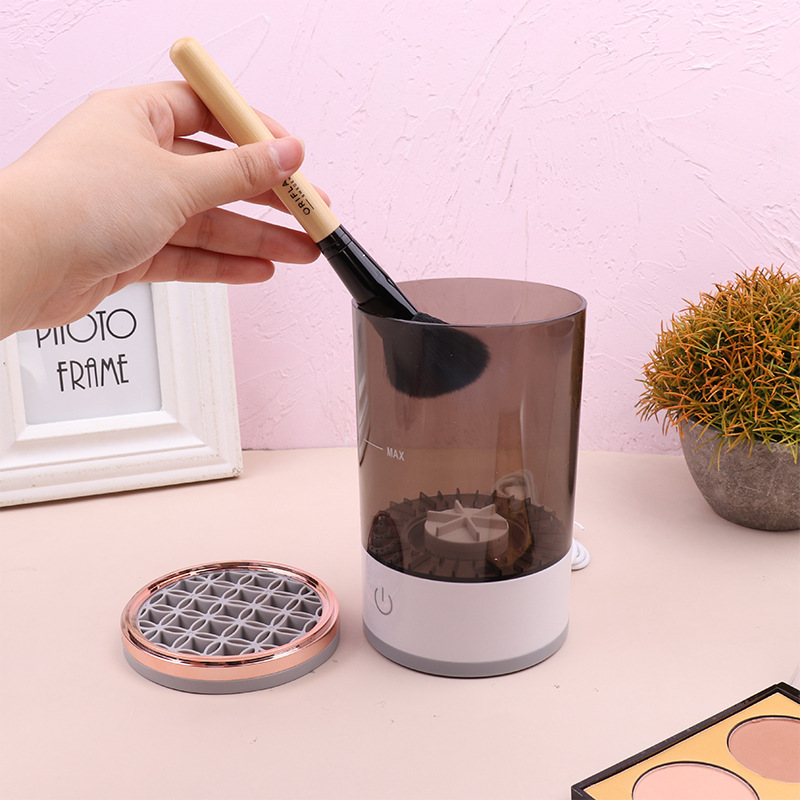Electric Makeup Brush Cleaner – Fast & Effortless